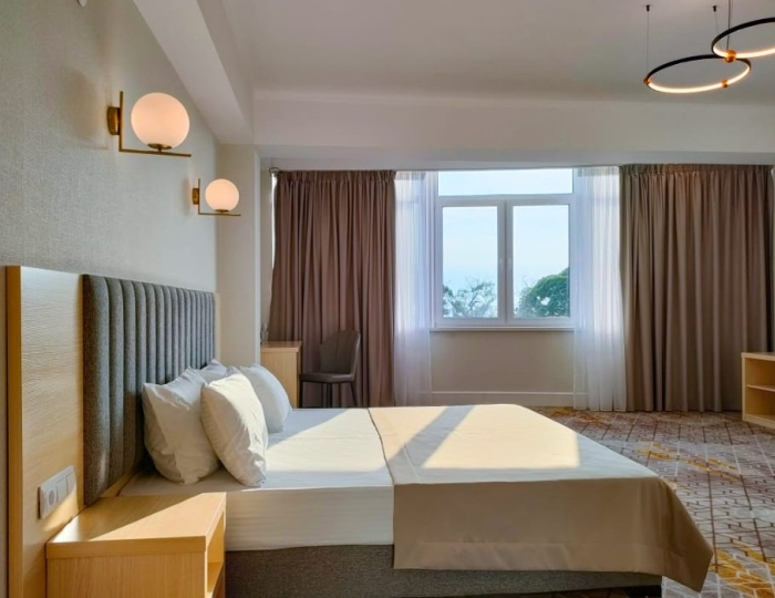 1-мест.(разм. в 2-мест.) люкс с балк. (вид на море) - Отель Citrus / Цитрус Гагра