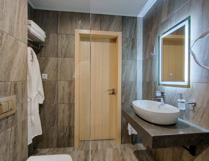 1-мест.(разм. в 2-мест.) люкс с балк. (вид на море) - Отель Citrus / Цитрус Гагра